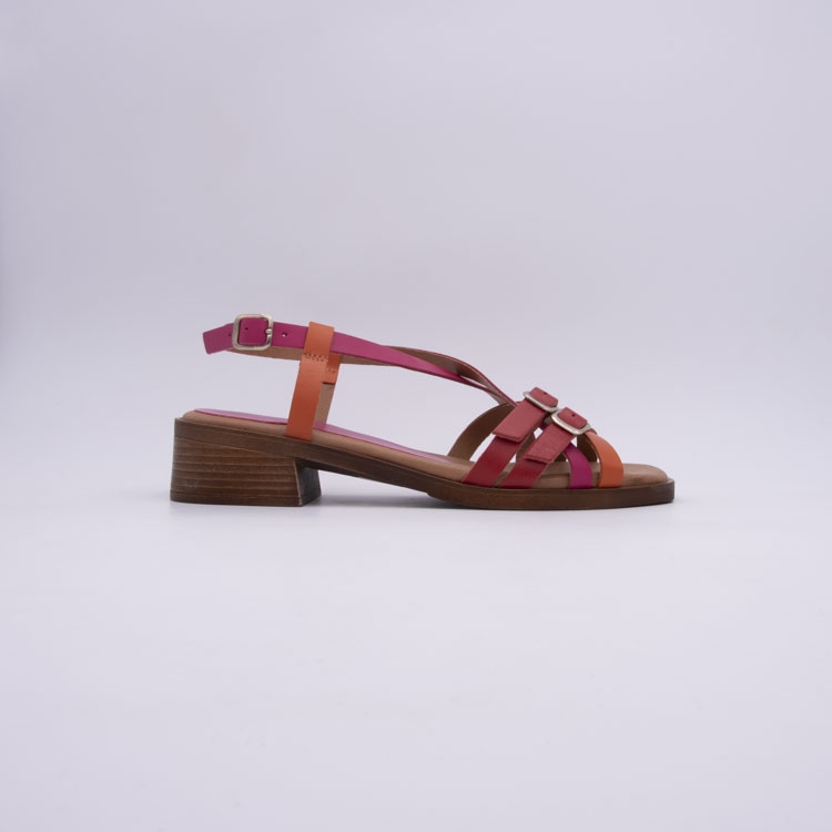 LOLA CANALES 80102 TOKIO